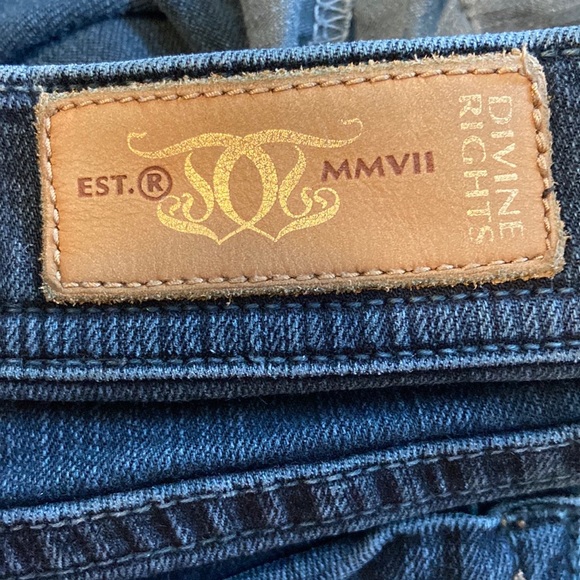 Divine Rights Commitment Low-Rise Bootcut Size 28 - Picture 9 of 12